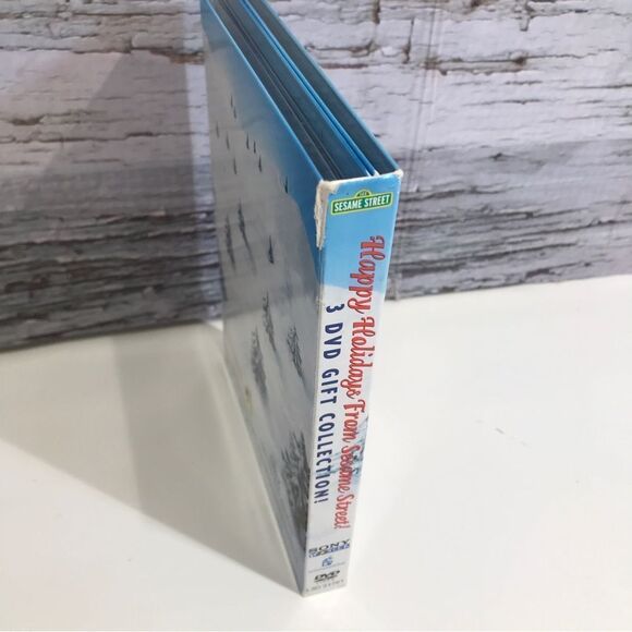 𝅺sesame Street Happy Holiday Collection  3 Disk DVD set - Picture 3 of 5